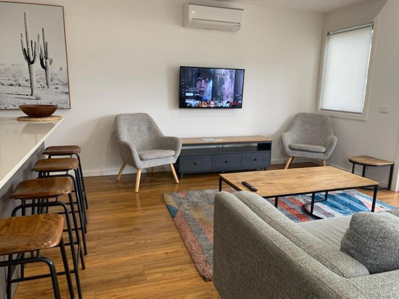 Captains Cove Ground Floor Luxury Apartments เพย์เนสวิลล์ ภายนอก รูปภาพ